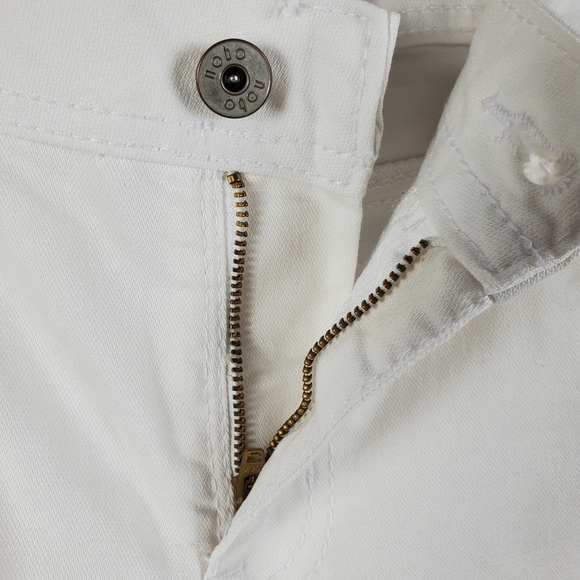 NWT No Boundaries 5 Pocket Capri Jeans, 15, White - Picture 5 of 13